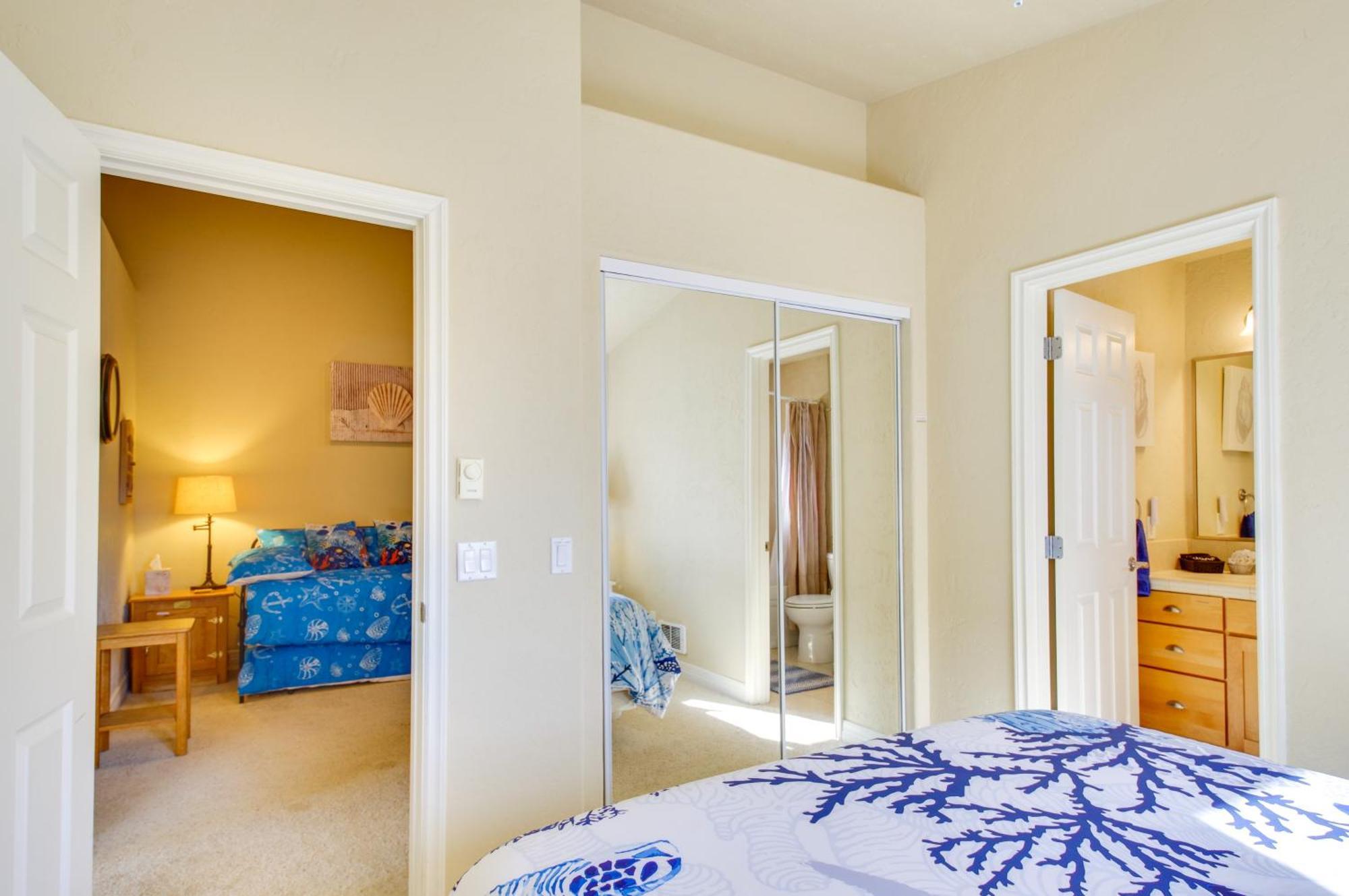 Quiet Waterfront Escape With Hot Tub And Beach Access! โกลด์บีช ภายนอก รูปภาพ