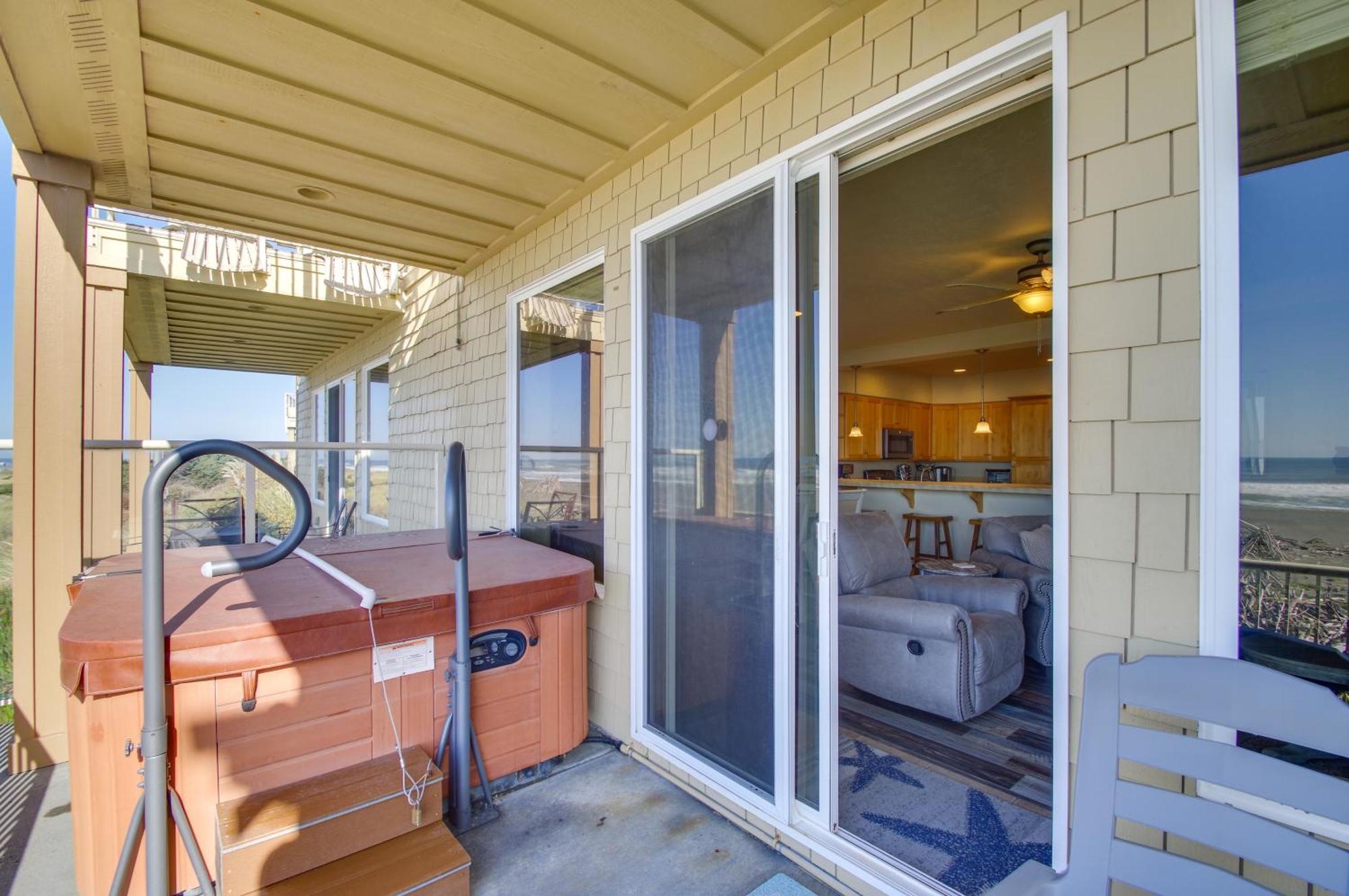 Quiet Waterfront Escape With Hot Tub And Beach Access! โกลด์บีช ภายนอก รูปภาพ
