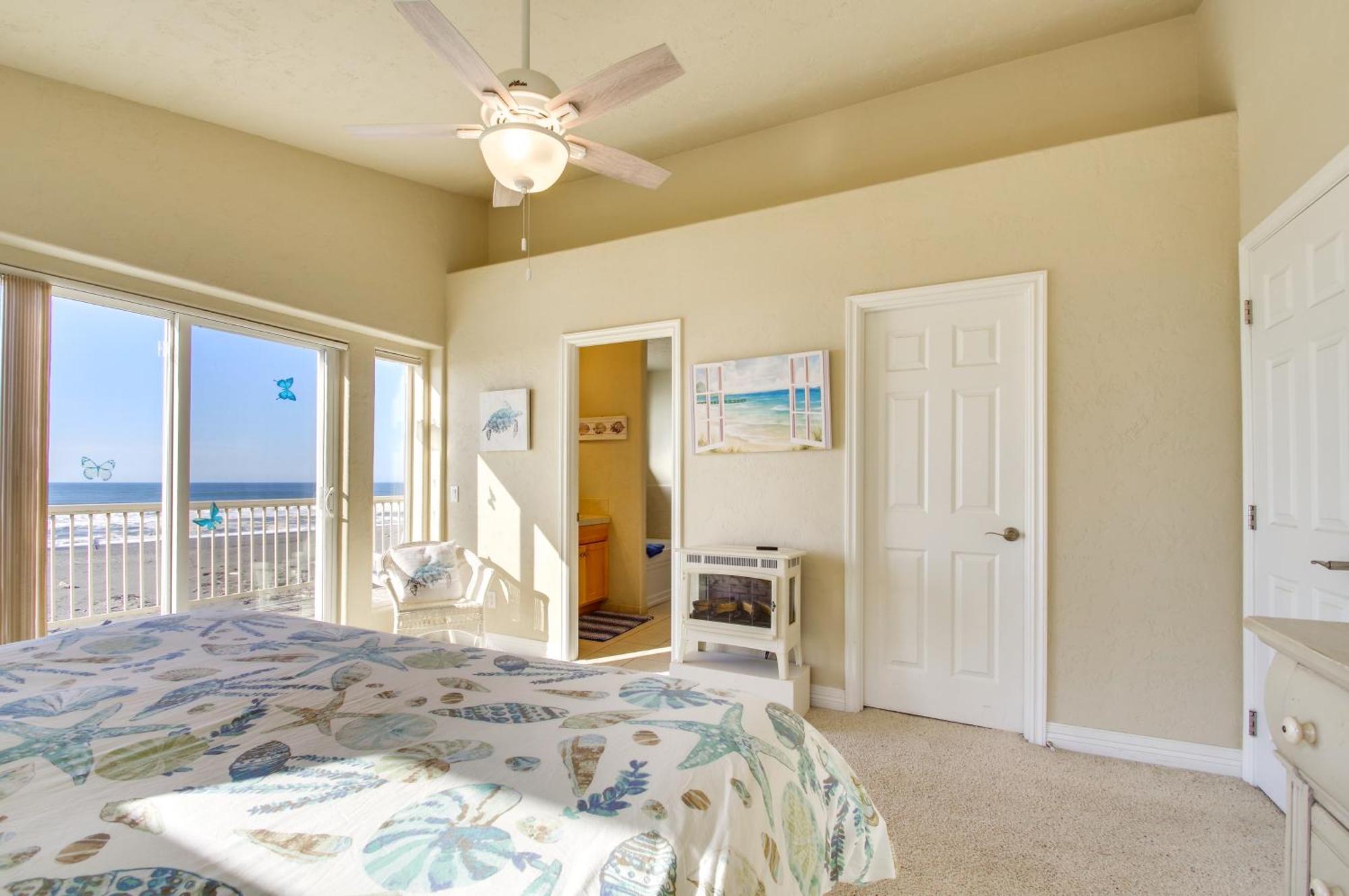 Quiet Waterfront Escape With Hot Tub And Beach Access! โกลด์บีช ภายนอก รูปภาพ